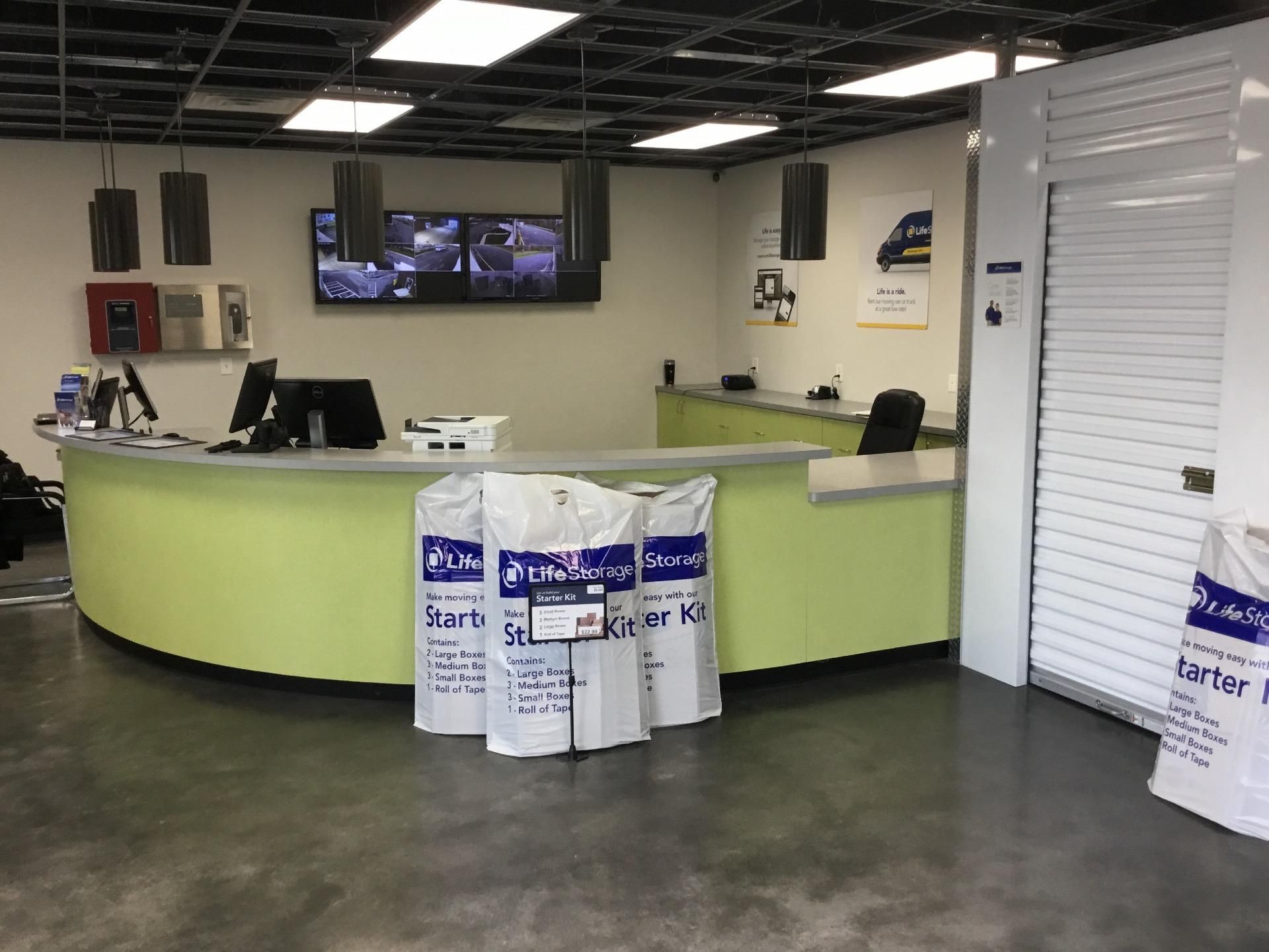 20×10 Parking Lot in Henrico, VA 3501 Cox Rd Henrico, Virginia 3