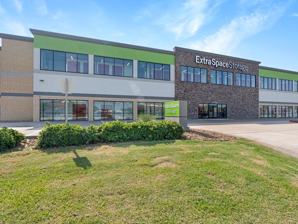 Extra Space Storage facility at 2515 Westminister Rd - Pearland, TX