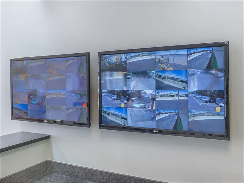 Extra Space Storage  1000 S Dixie Hwy E in Pompano Beach, FL