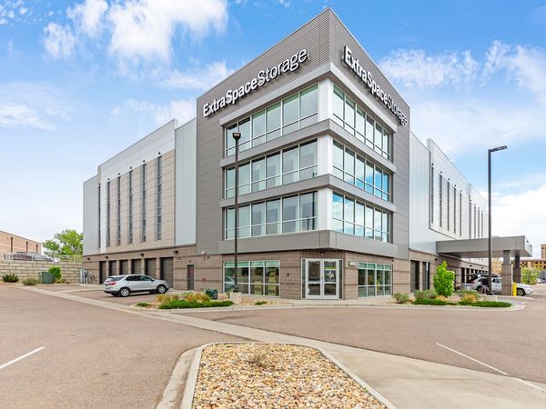 Extra Space Storage facility at 320 S Birch St - Glendale, CO