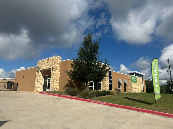 Extra Space Storage facility at 2416 FM 725 - New Braunfels, TX