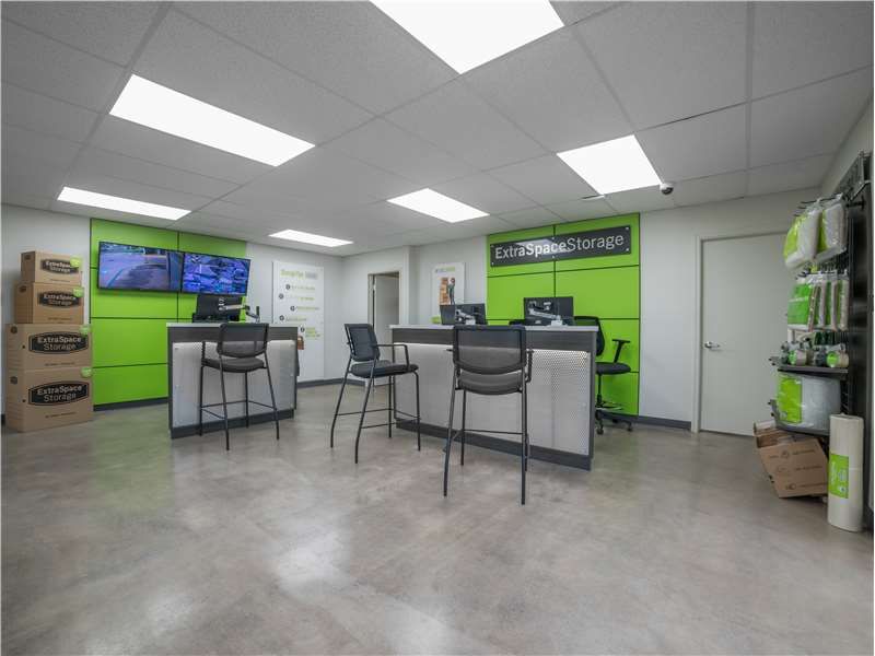 Extra Space Storage  340 Ala Makani St in Kahului, HI