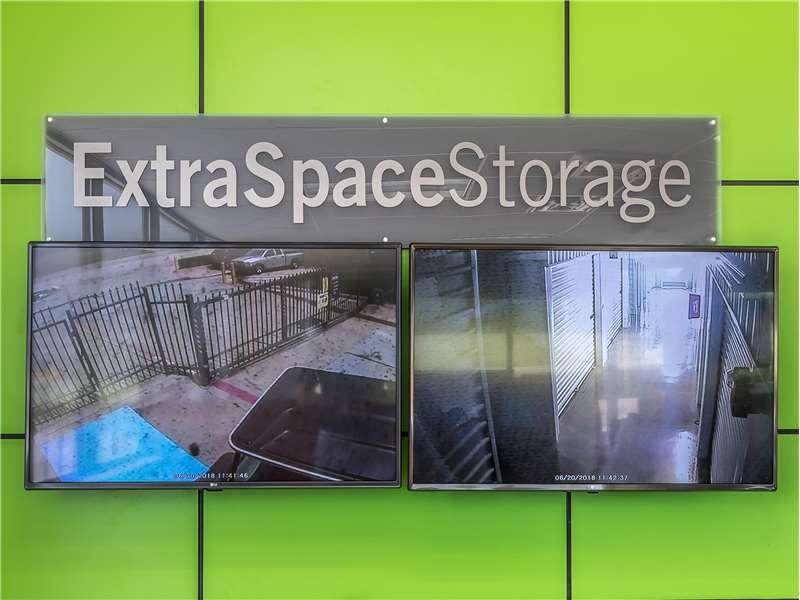 Extra Space Storage  4200 K Ave in Plano, TX