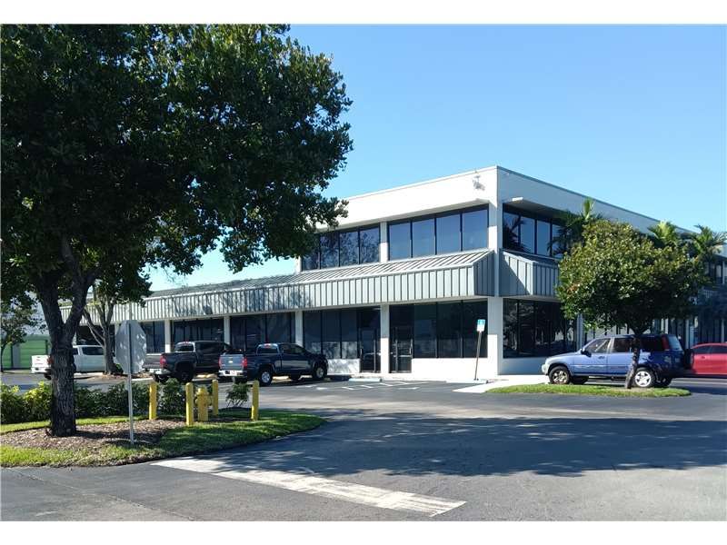 Extra Space Storage  750 E Sample Rd in Pompano Beach, FL