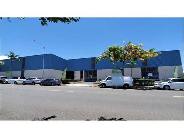 Extra Space Storage facility at 4285 Lawehana St - Honolulu, HI