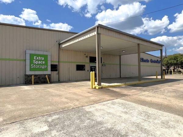 Extra Space Storage facility at 3800 Highway 6 S - Houston, TX