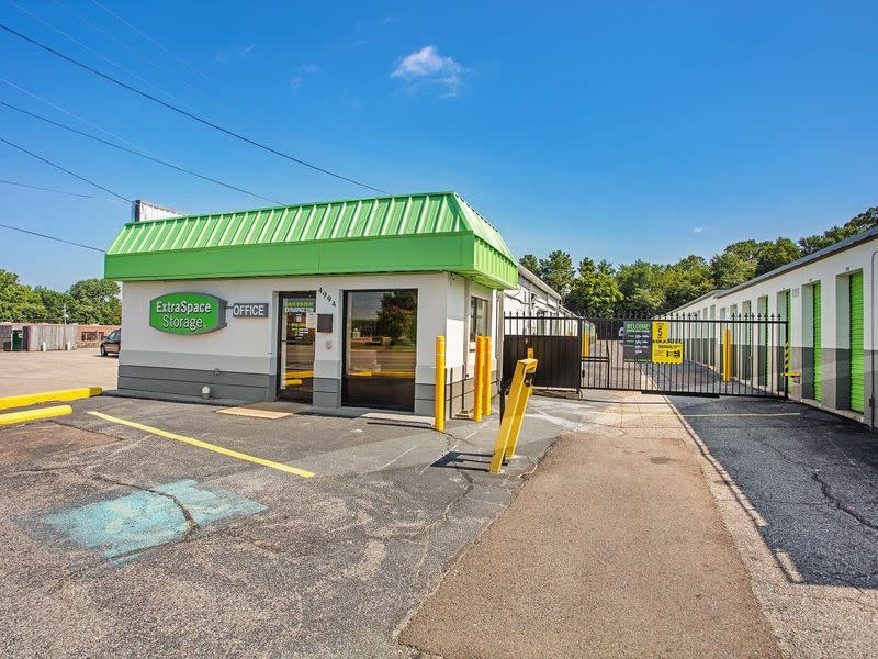 Storage Units in Memphis, TN at 4994 Raleigh Lagrange Rd | Extra Space ...