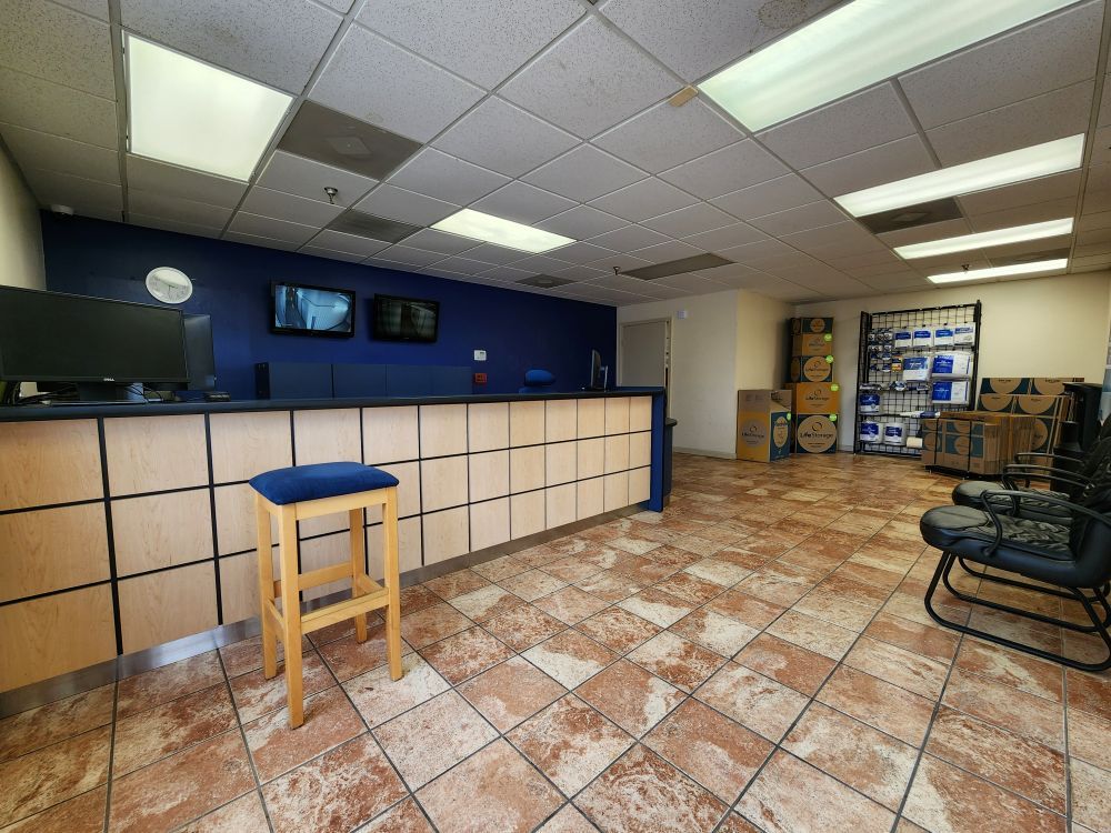 20×10 Self Storage Unit in Houston, TX 5425 Katy Fwy Houston, Texas 3