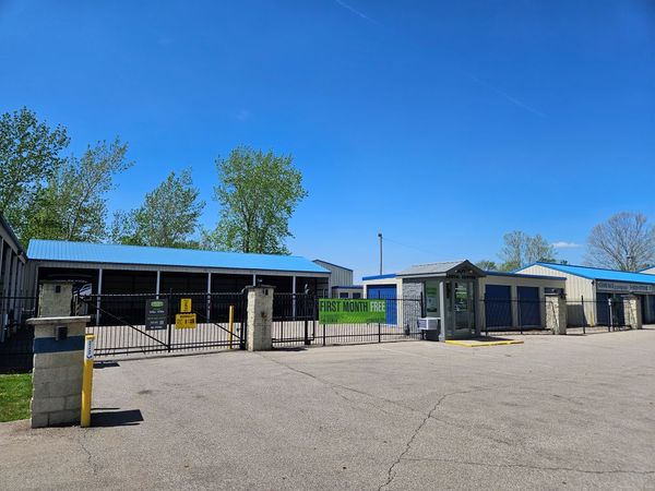 Extra Space Storage facility at 4072 N Indianapolis Rd - Columbus, IN