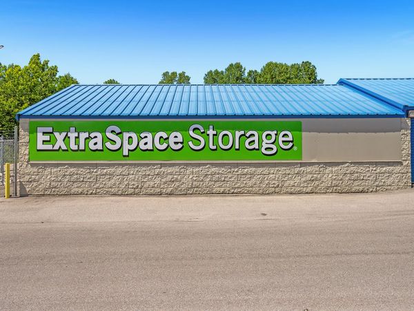 Extra Space Storage facility at 1312 Bundy Ln - Bedford, IN