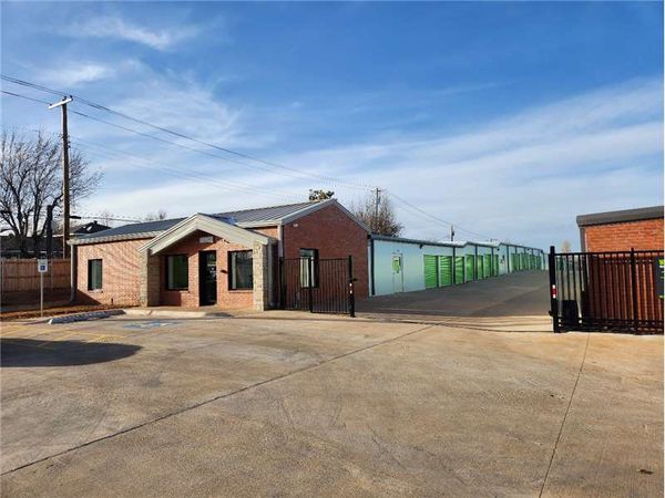 Extra Space Storage facility at 4641 NW 63rd St - Oklahoma City, OK