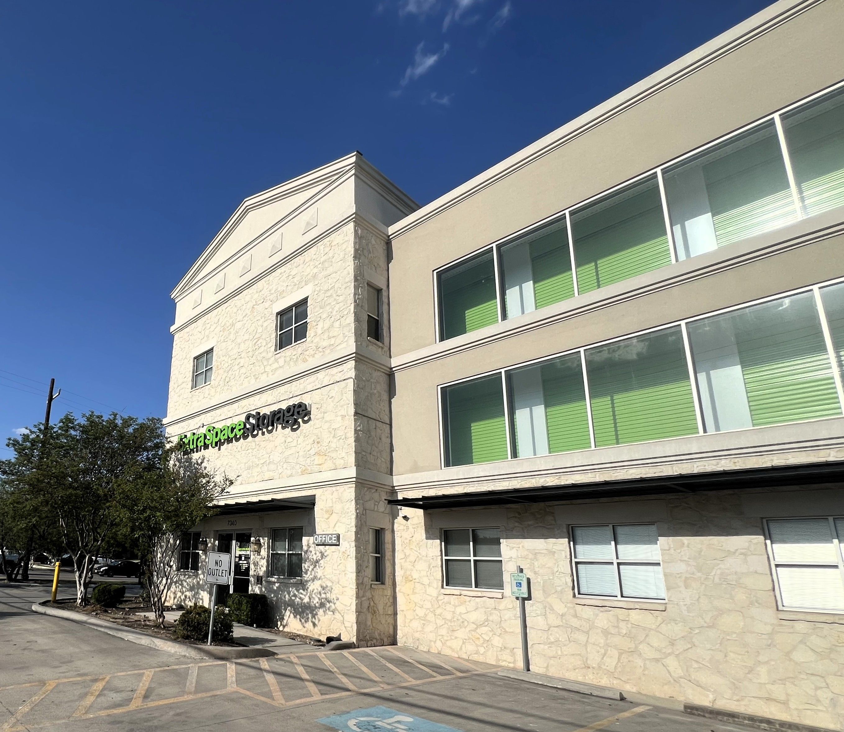 20×10 Self Storage Unit in San Antonio, TX 7340 Blanco Rd San Antonio, Texas