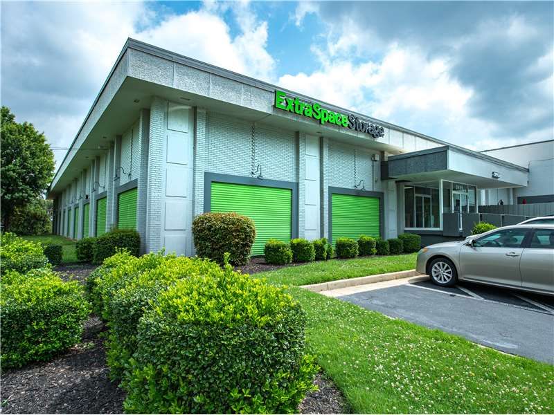 Extra Space Storage  2489 Cheshire Bridge Rd NE in Atlanta, GA