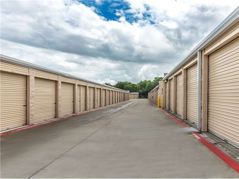 Extra Space Storage  4200 K Ave in Plano, TX