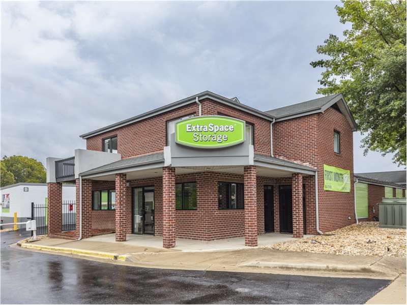 Extra Space Storage  9211 Livingston Rd in Fort Washington, MD