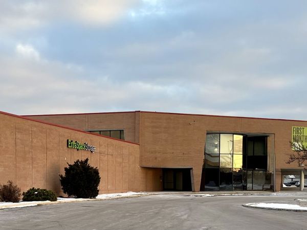 Extra Space Storage facility at 8311 W North Ave - Melrose Park, IL