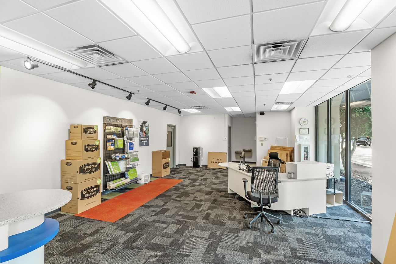 10×25 Parking Lot in Greenville, SC 2422 Laurens Rd Greenville, South Carolina 3