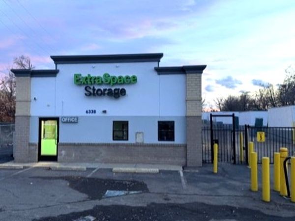 Extra Space Storage facility at 6338 Arapahoe Rd - Boulder, CO