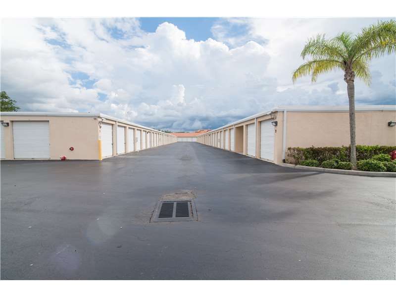 Extra Space Storage  10550 Goodlette-Frank Rd in Naples, FL