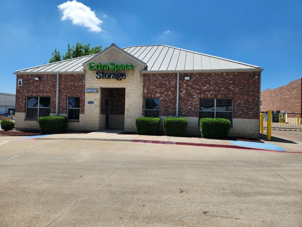 Extra Space Storage  2710 Denton Tap Rd in Coppell, TX