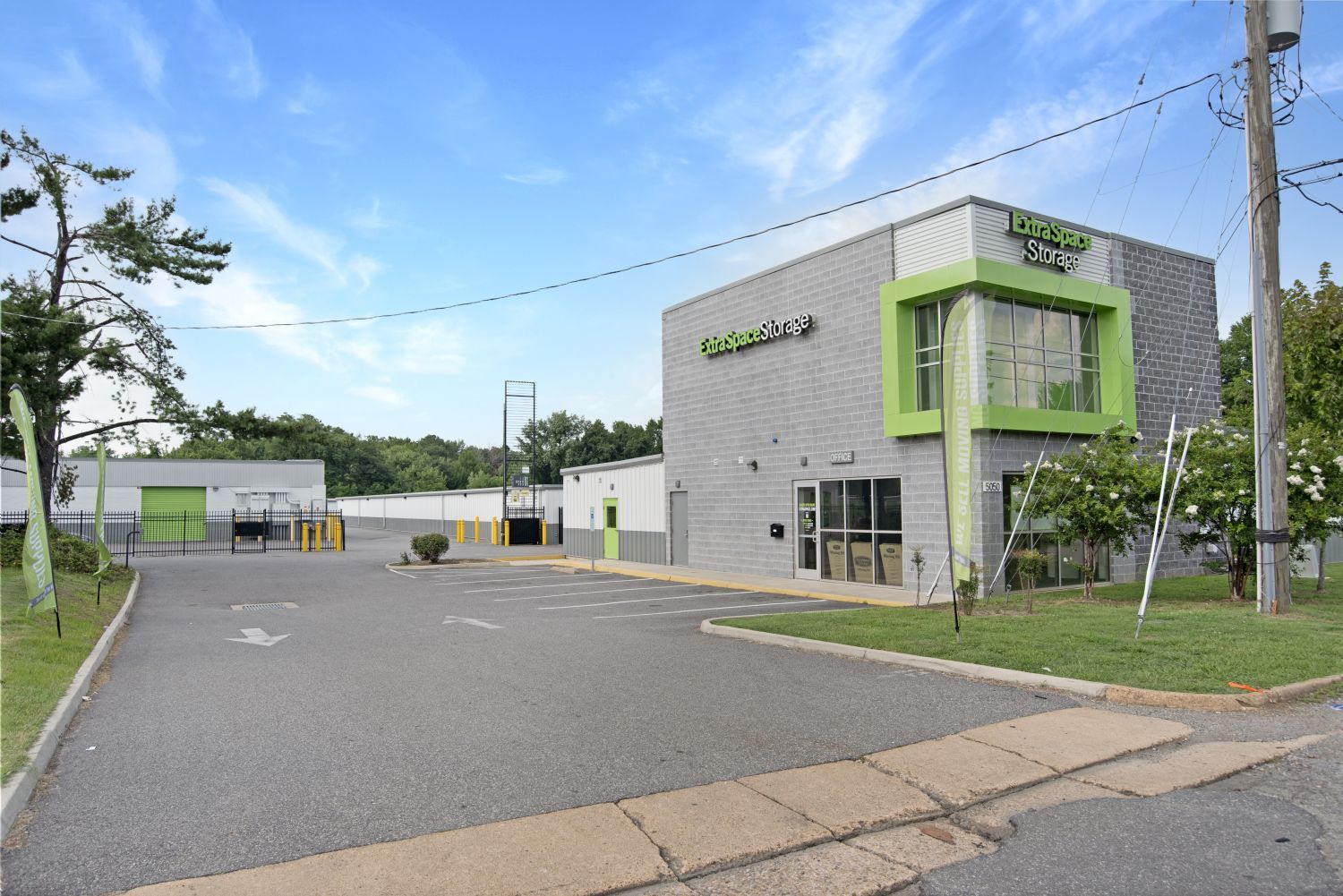 20×10 Parking Lot in Richmond, VA 5050 Midlothian Tpke Richmond, Virginia