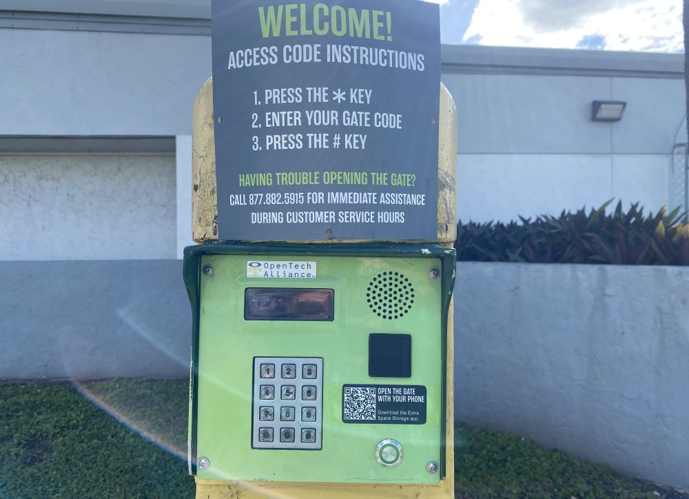 Extra Space Storage in Davie, FL  3401 S State Road 7 2