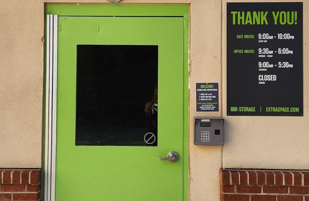 Extra Space Storage  3265 Robinhood Rd in Winston-Salem, NC