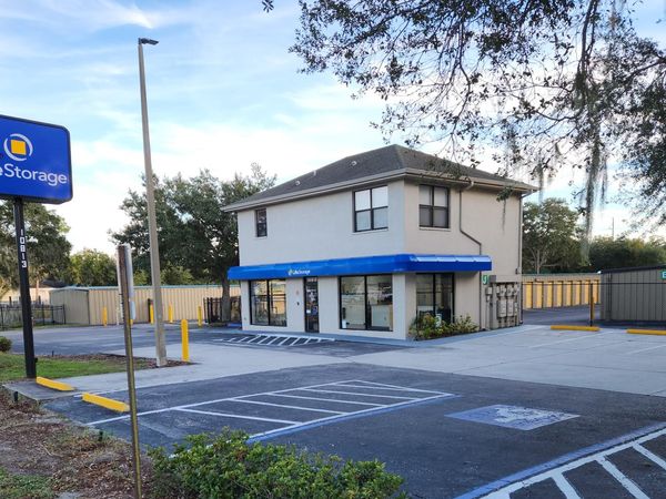 Life Storage facility on 10813 Boyette Rd - Riverview, FL