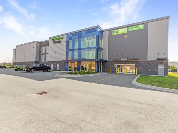 Extra Space Storage facility at 50801 Executive Dr - Macomb, MI