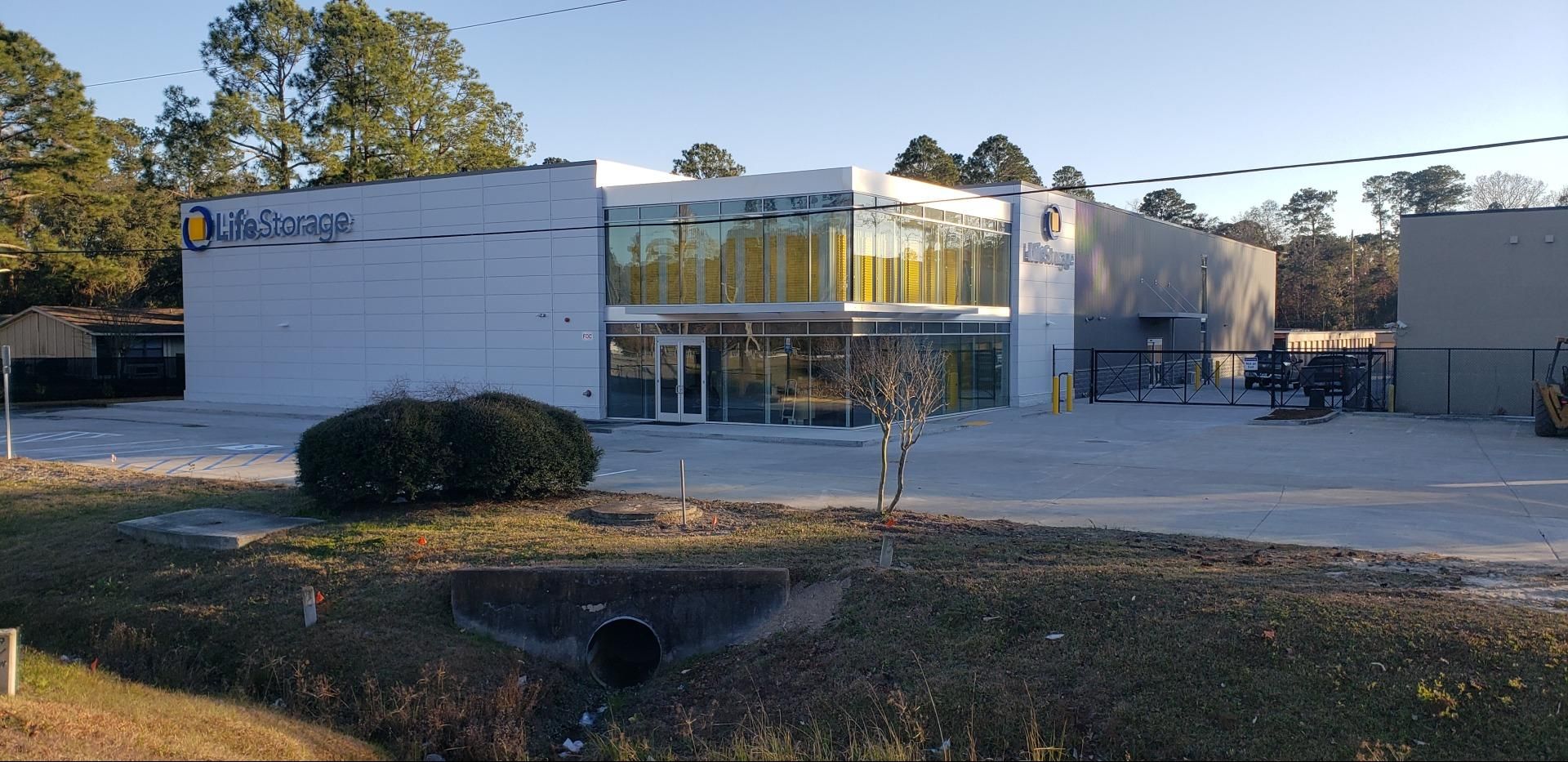 Extra Space Storage  10901 Abercorn St in Savannah, GA