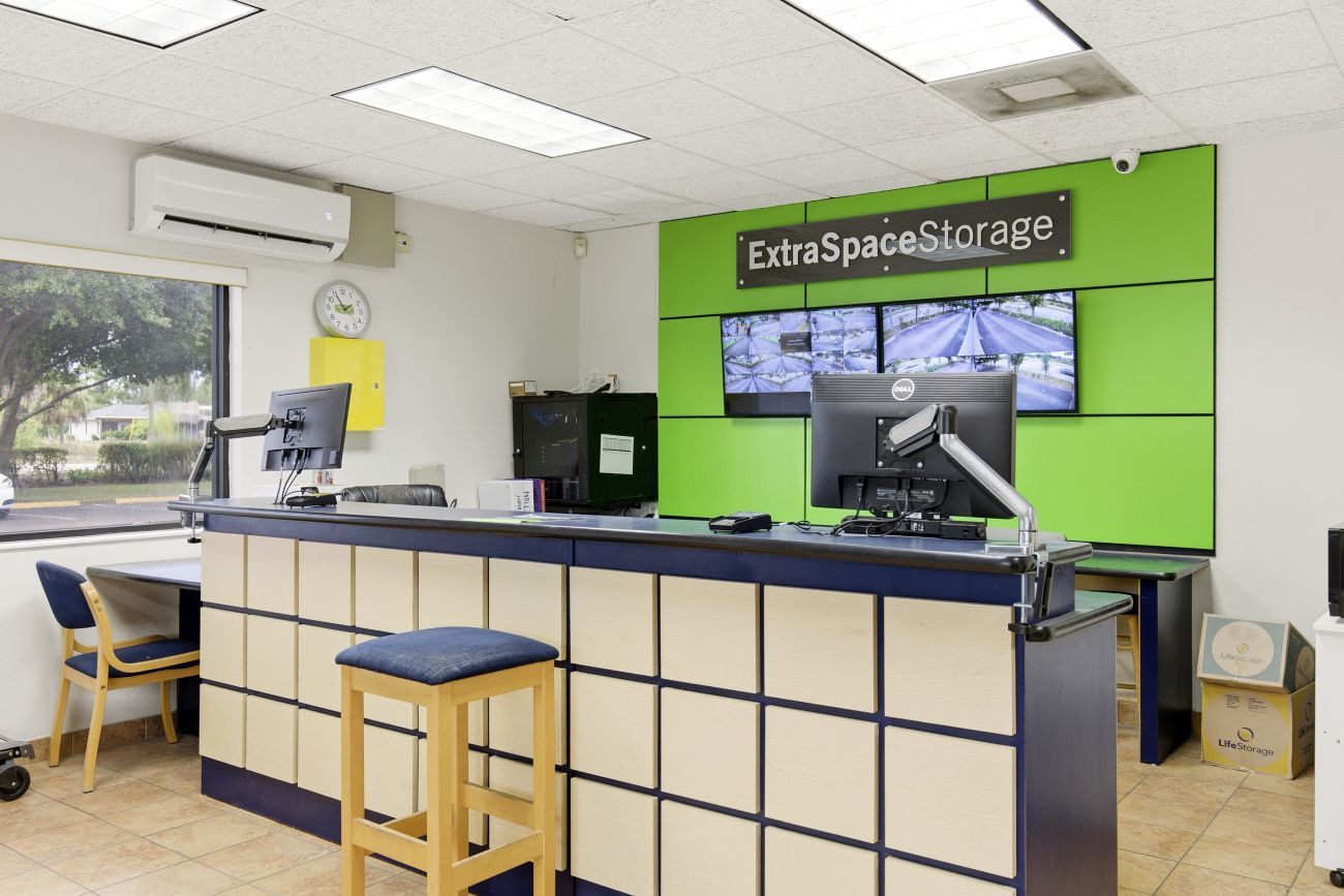 Extra Space Storage in Lehigh Acres, FL  800 Abrams Blvd 3