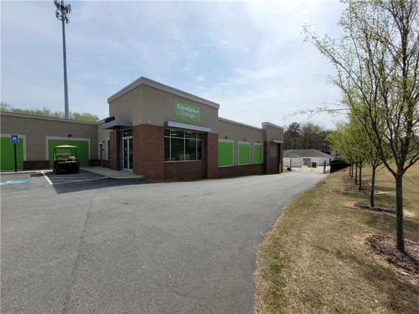 Extra Space Storage facility at 6177 Jackson Hwy - Covington, GA