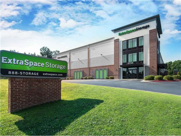 Extra Space Storage facility at 4105 George Busbee Pkwy NW - Kennesaw, GA