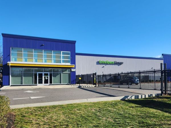 Extra Space Storage facility at 500 Sunrise Hwy - Patchogue, NY