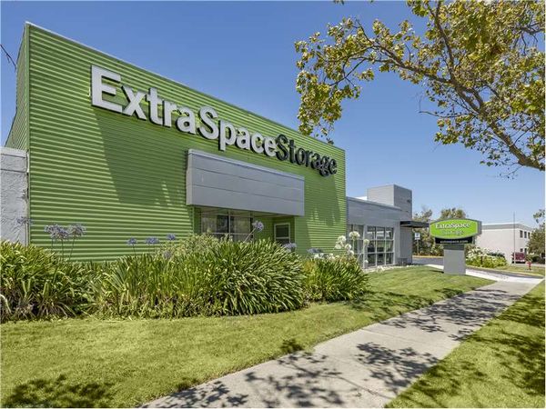 Extra Space Storage facility at 4031 Lakeside Dr - Richmond, CA