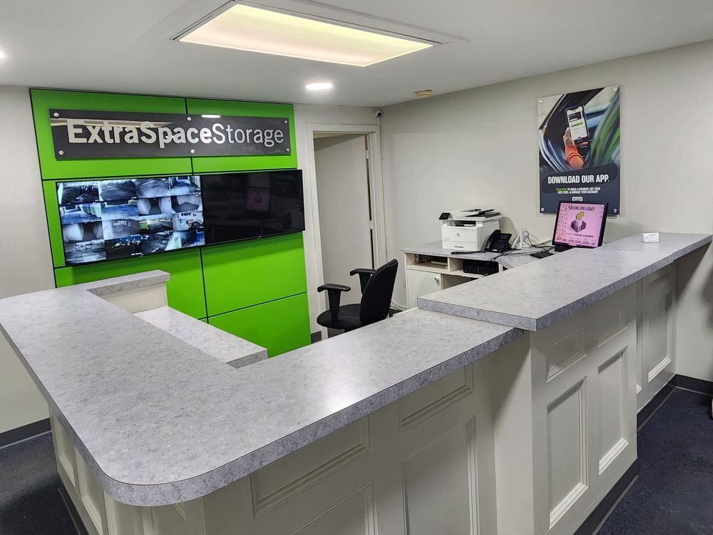 10×20 Garage in Weymouth, MA 81 Main St Weymouth, Massachusetts 3