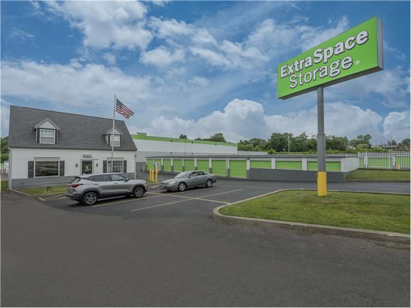 Extra Space Storage  5700 Wooster Pike in Cincinnati, OH