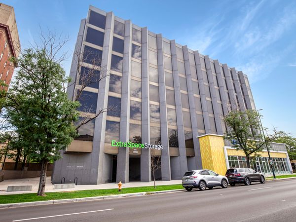 Extra Space Storage facility at 900 Grant St - Denver, CO