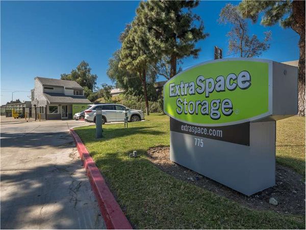 Extra Space Storage facility at 775 S Mills Ave - Claremont, CA