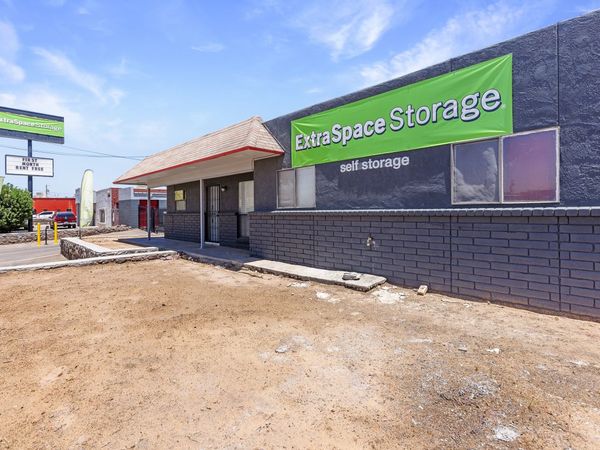 Extra Space Storage facility at 6008 Doniphan Dr - El Paso, TX