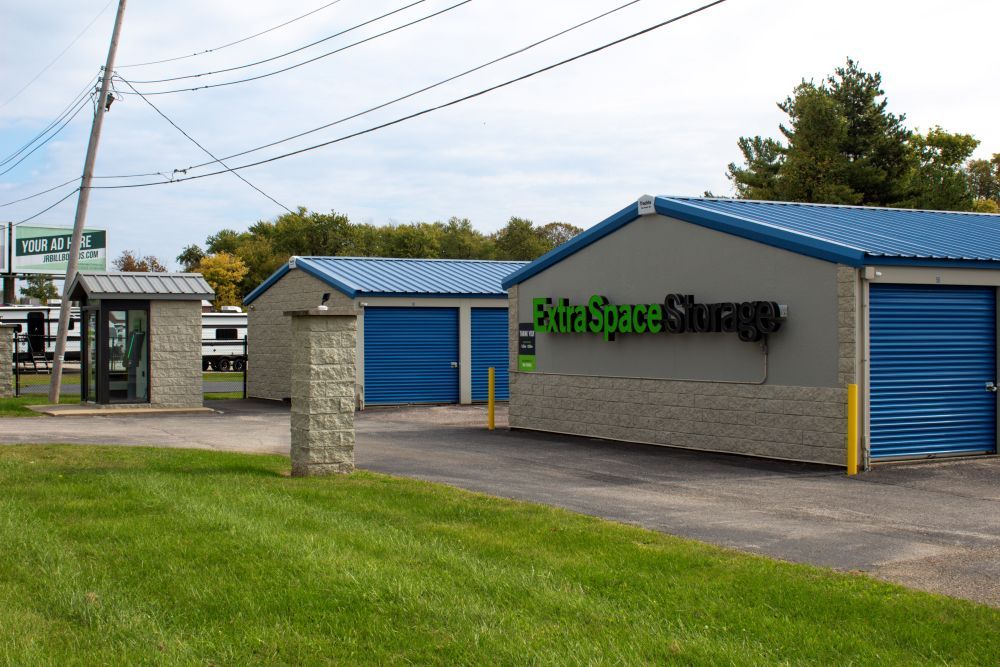 20×15 Garage in Petersburg, IN 280 W Main St Petersburg, Indiana