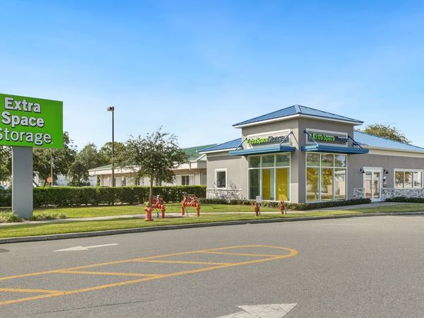 Extra Space Storage facility at 235 S Courtenay Pkwy - Merritt Island, FL