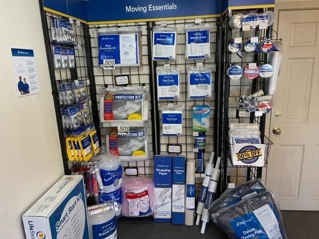 Extra Space Storage  134 S Policy St in Salem, NH