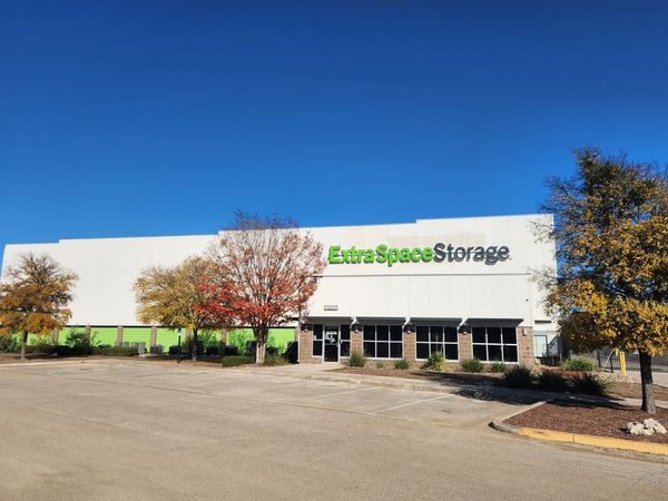 Extra Space Storage facility at 16939 Nacogdoches Rd - San Antonio, TX