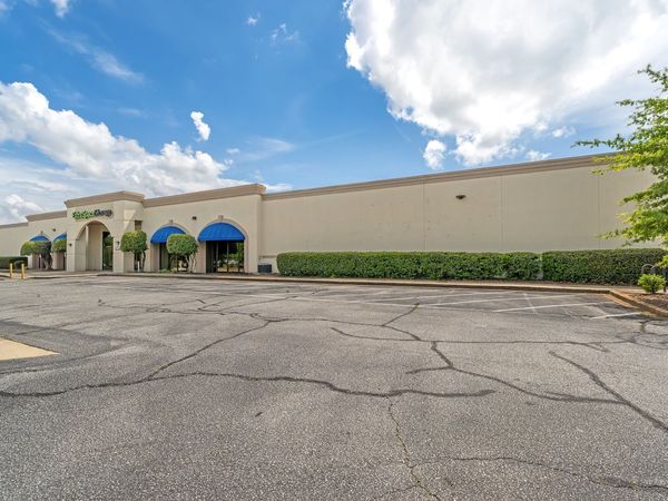 Extra Space Storage facility at 2422 Laurens Rd - Greenville, SC
