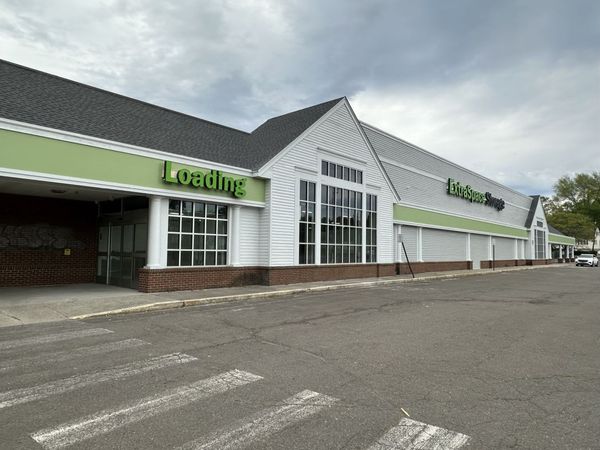 Extra Space Storage facility at 2600 Madison Ave - Bridgeport, CT