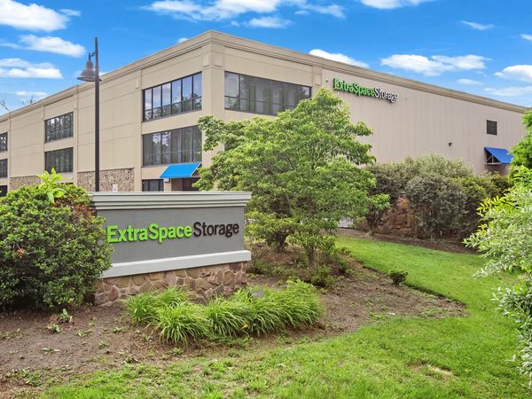 Extra Space Storage facility at 1 Back Creek Rd - Trenton, NJ