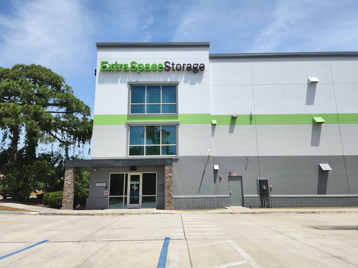 Extra Space Storage  6005 N Wickham Rd in Melbourne, FL