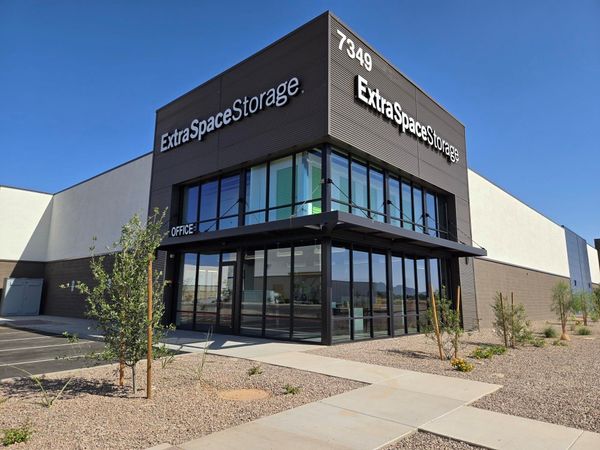 Extra Space Storage facility at 7349 S Ellsworth Rd - Mesa, AZ