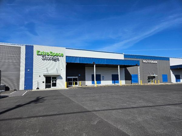 Extra Space Storage facility at 2695 Old Washington Rd - Waldorf, MD